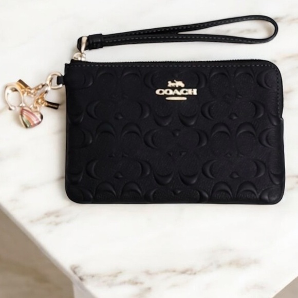 💕NIB COACH Signature Leather Black Wristlet with two Gold Coach Charms💕 - Picture 2 of 9